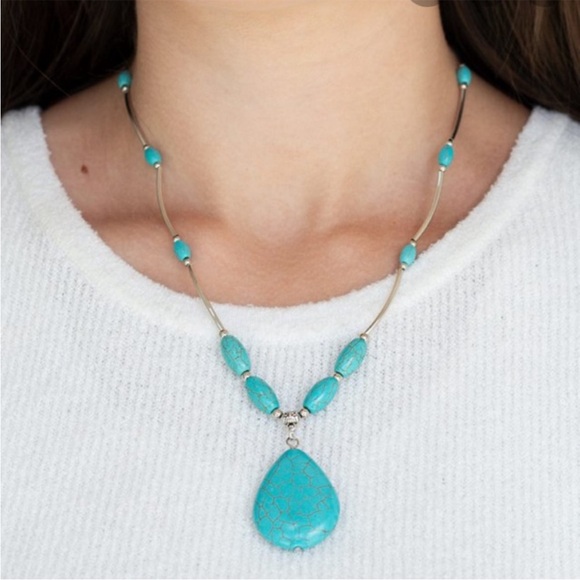 Turquoise color stone necklace earring set - Picture 3 of 5